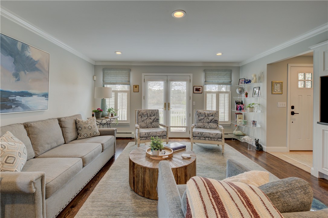 110 Lake View Road Cranston, RI 02920 - Photo 5 of 30