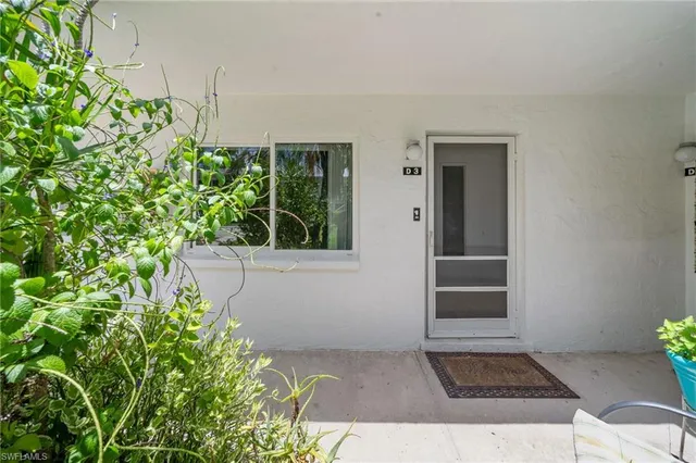 a view of a corridor