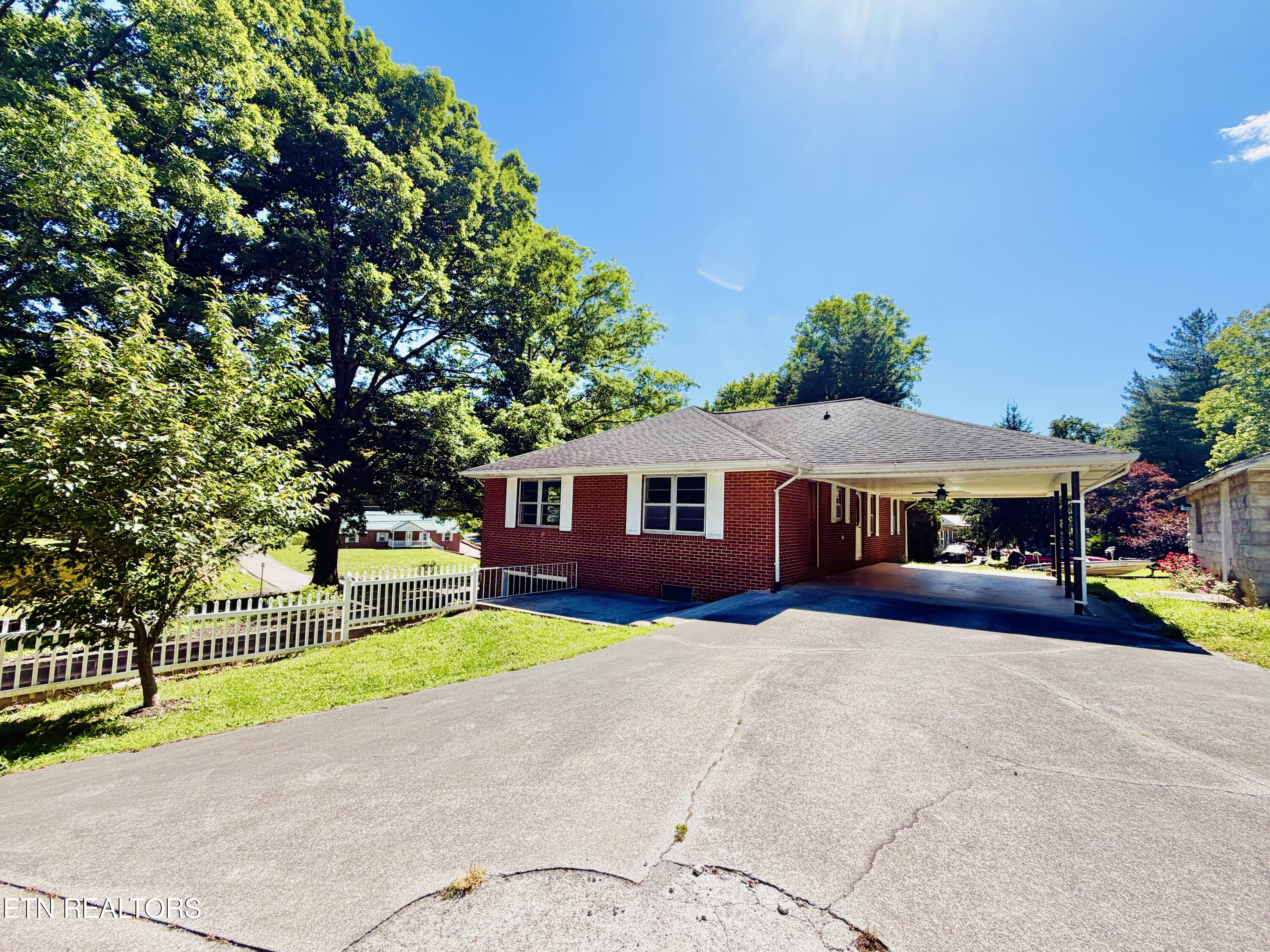 2837 Wildwood Road Maryville, TN 37804 - Photo 37 of 53 Side View