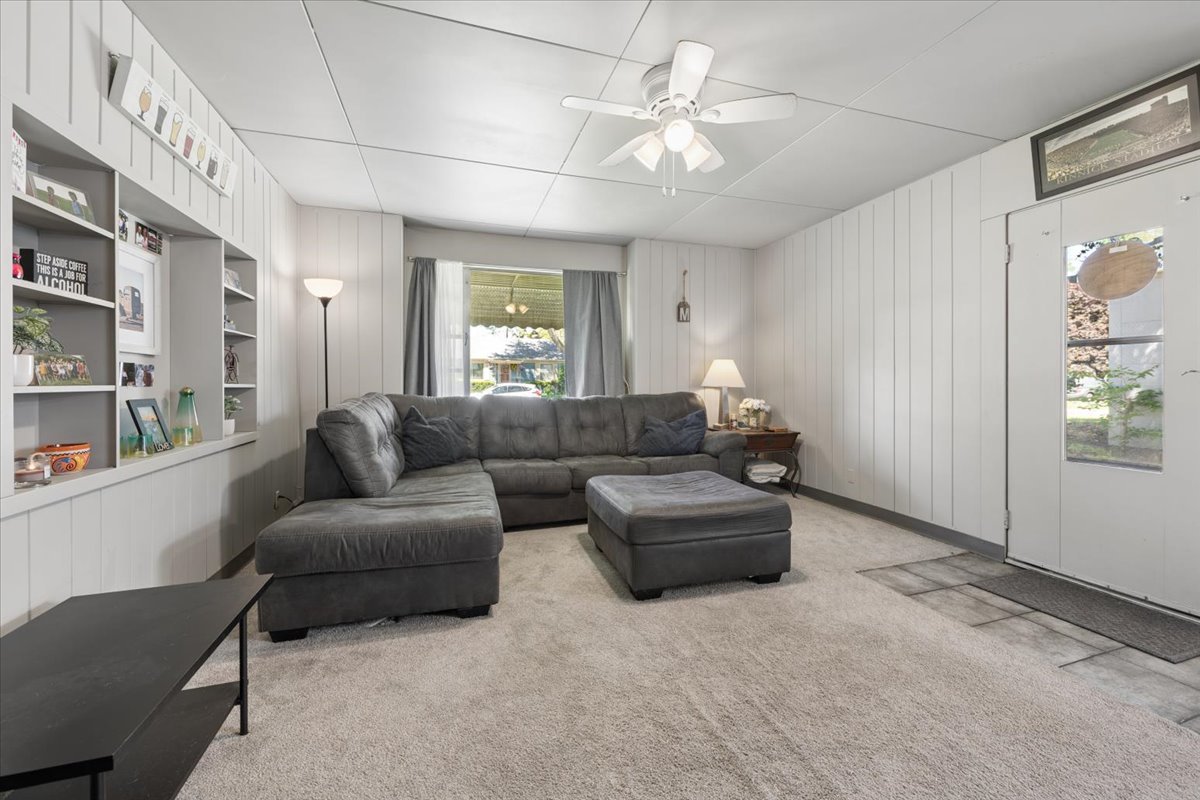 34 South Rosedale Avenue Aurora, IL 60506 - Photo 9 of 18
