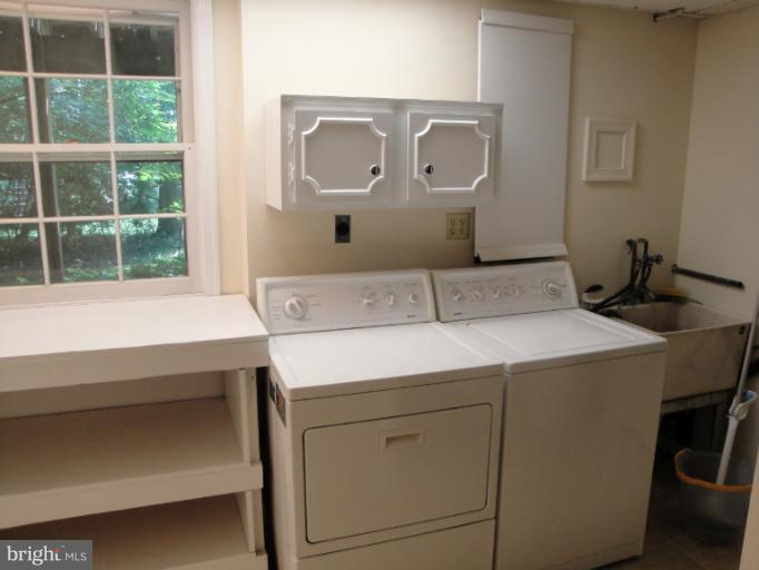 2431 Flint Hill Road Vienna, VA 22181 - Photo 29 of 30 Interior (General)
