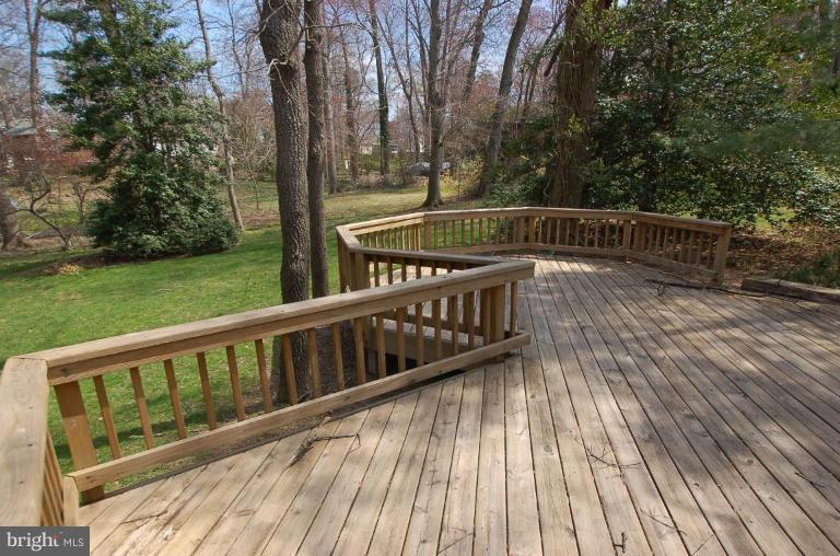 2431 Flint Hill Road Vienna, VA 22181 - Photo 6 of 30 Deck