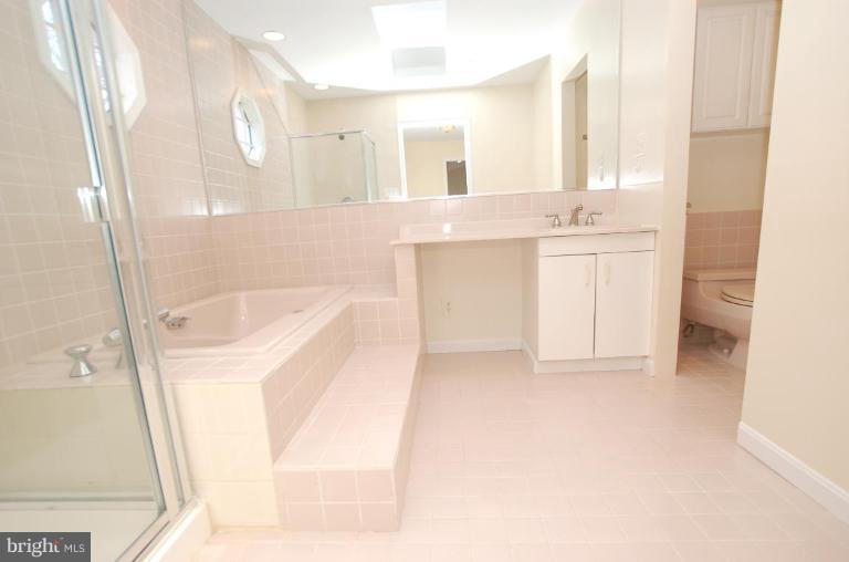 2431 Flint Hill Road Vienna, VA 22181 - Photo 9 of 30 Master Bath