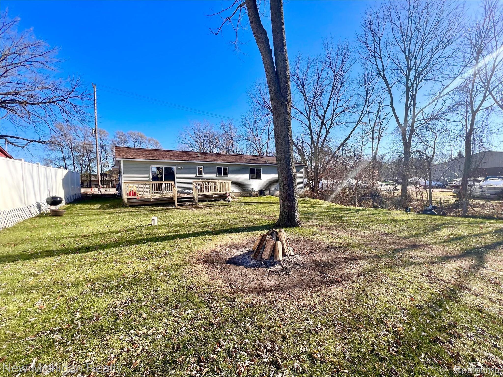 13540 Fenton Road Fenton, MI 48430 - Photo 26 of 29 26C00022-3E4F-445A-A74B-4CAE4C7D9D18.jpeg