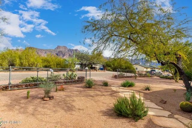 $539,900 | 5691 East Calle Mirage, Apache Junction, AZ 85119