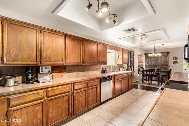 $539,900 | 5691 East Calle Mirage, Apache Junction, AZ 85119