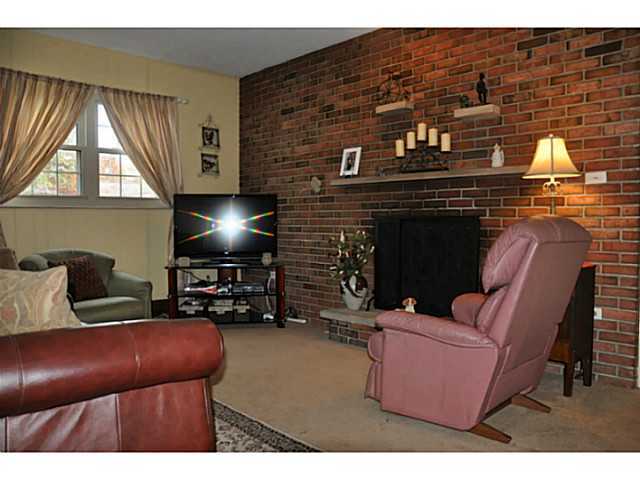 6894 Rieber Street Columbus, OH 43085 - Photo 7 of 25