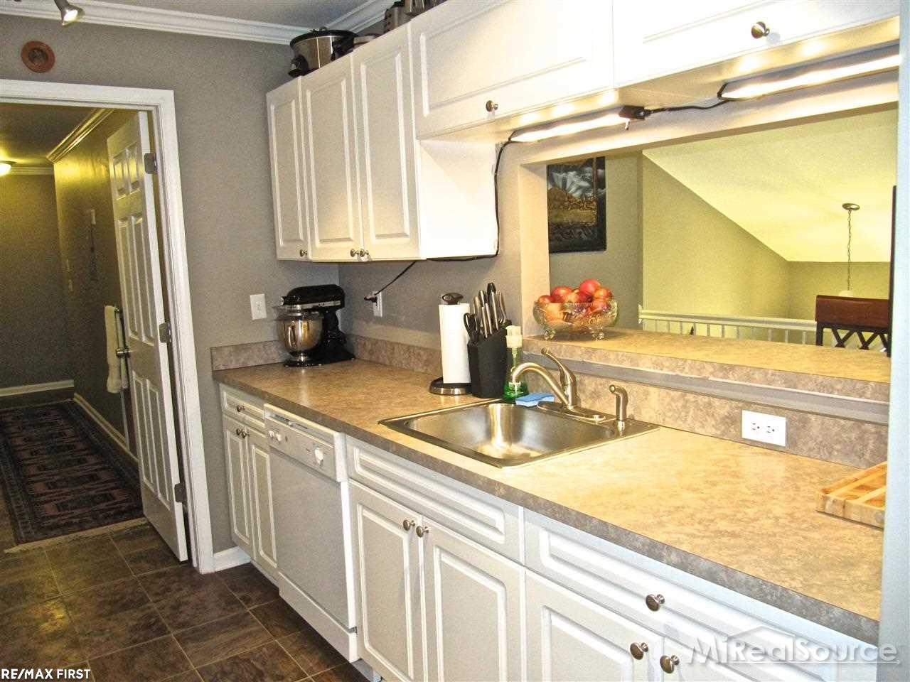 3408 Tremonte Circle Rochester, MI 48306 - Photo 14 of 27