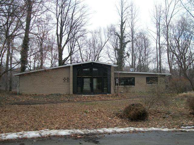 137 Spring Road Baroda, MI 49101 - Photo 1 of 17 Primary Photo