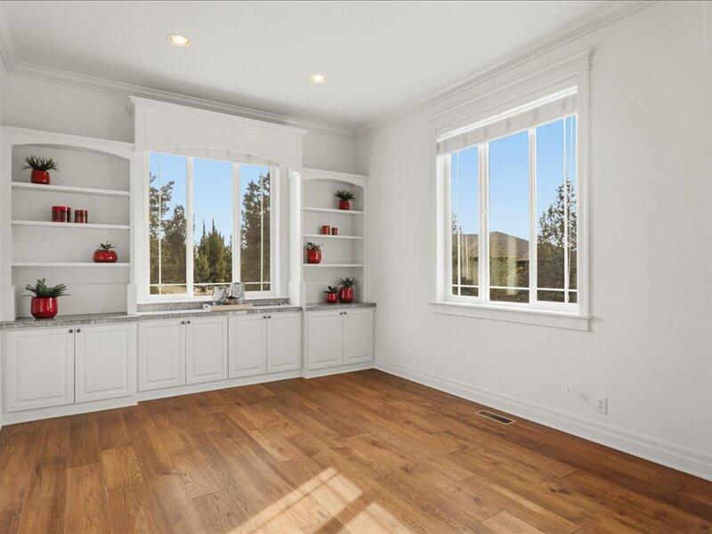 1747 Turnstone Road Redmond, OR 97756 - Photo 4 of 96