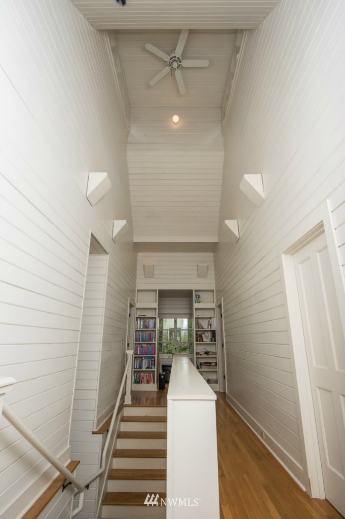 13324 Burma Road Southwest Vashon, WA 98070 - Photo 14 of 15