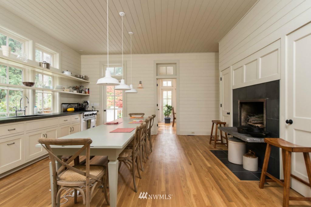 13324 Burma Road Southwest Vashon, WA 98070 - Photo 5 of 15