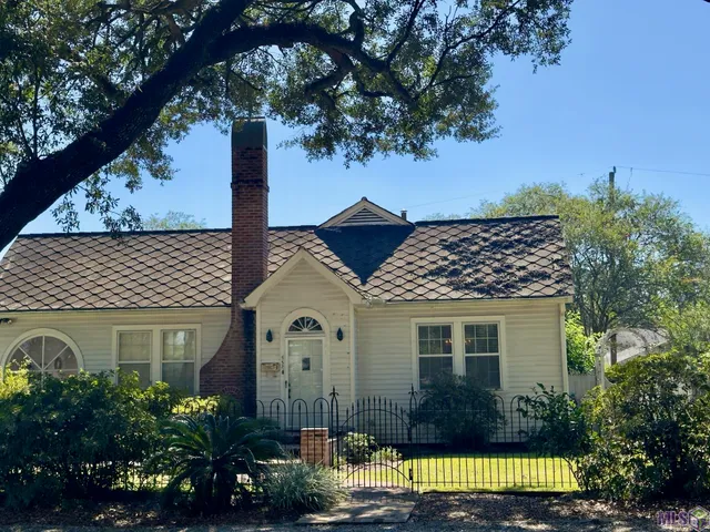 $350,000 | 557 Ave C, Port Allen, LA 70767