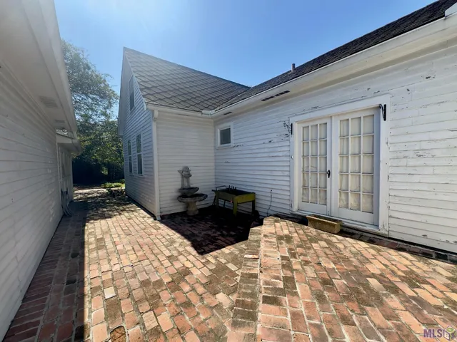 $350,000 | 557 Ave C, Port Allen, LA 70767