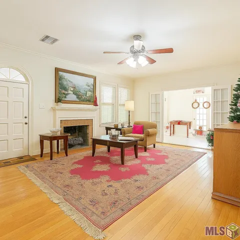 $350,000 | 557 Ave C, Port Allen, LA 70767