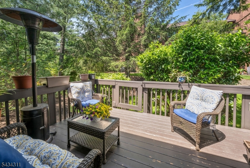 27 Moran Road West Orange, NJ 07052 - Photo 34 of 42