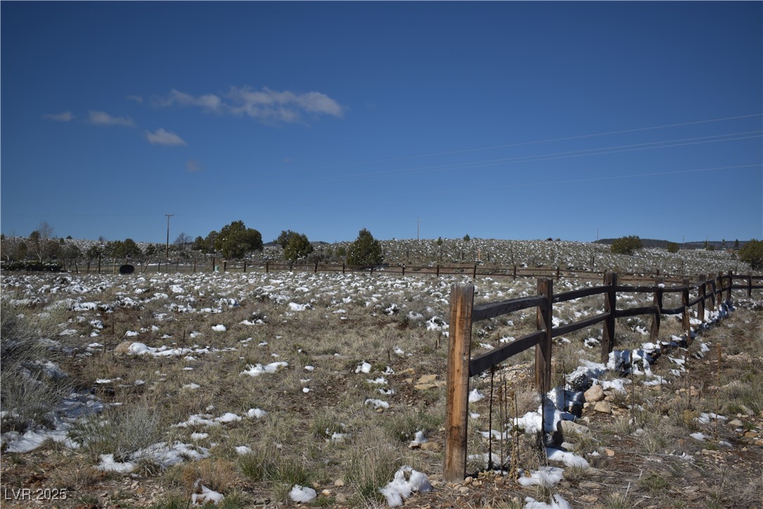 187 West Bryce Gate Circle Hatch, UT 84735 - Photo 12 of 25 View of yard featuring fence