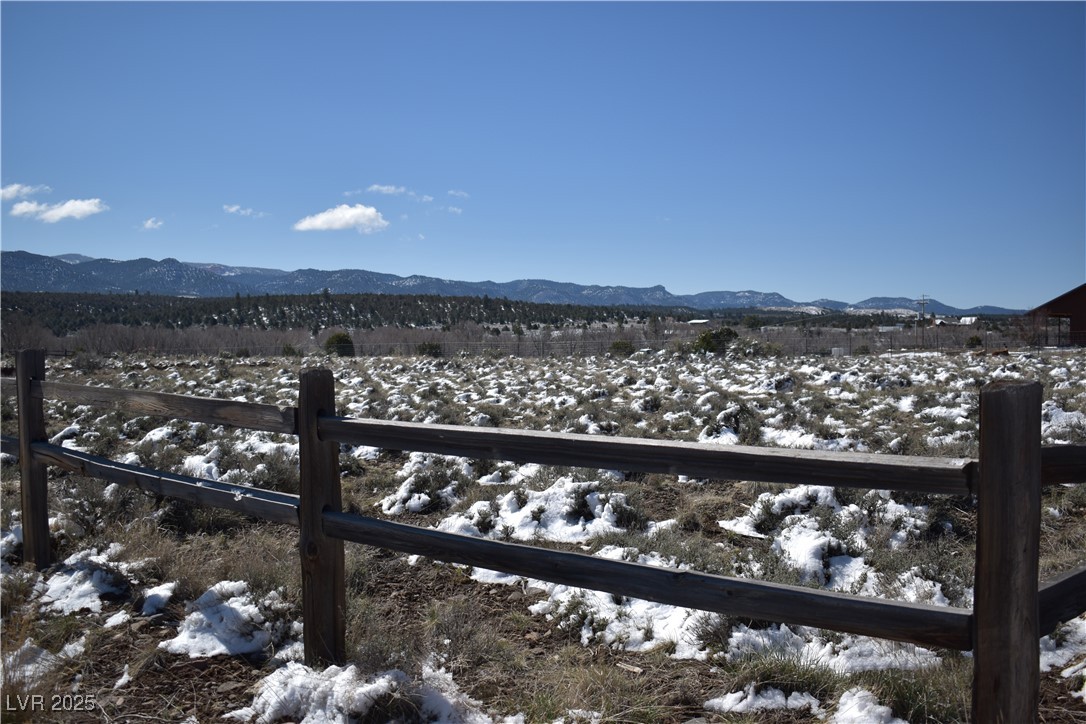187 West Bryce Gate Circle Hatch, UT 84735 - Photo 13 of 25 View of mountain background
