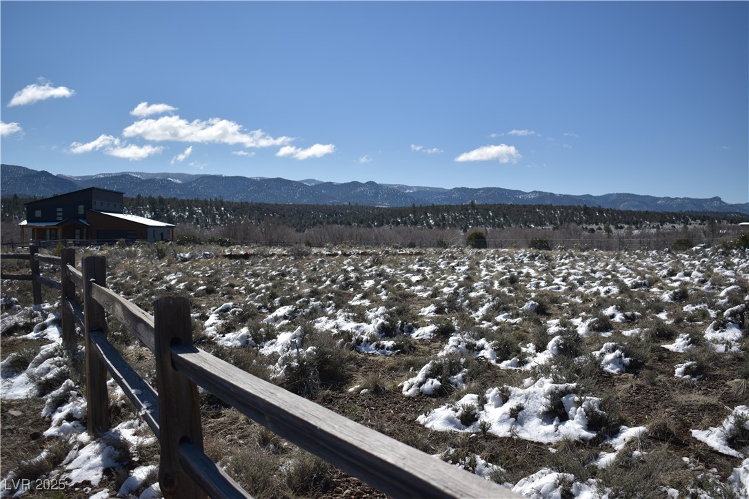 187 West Bryce Gate Circle Hatch, UT 84735 - Photo 14 of 25 Mountain view