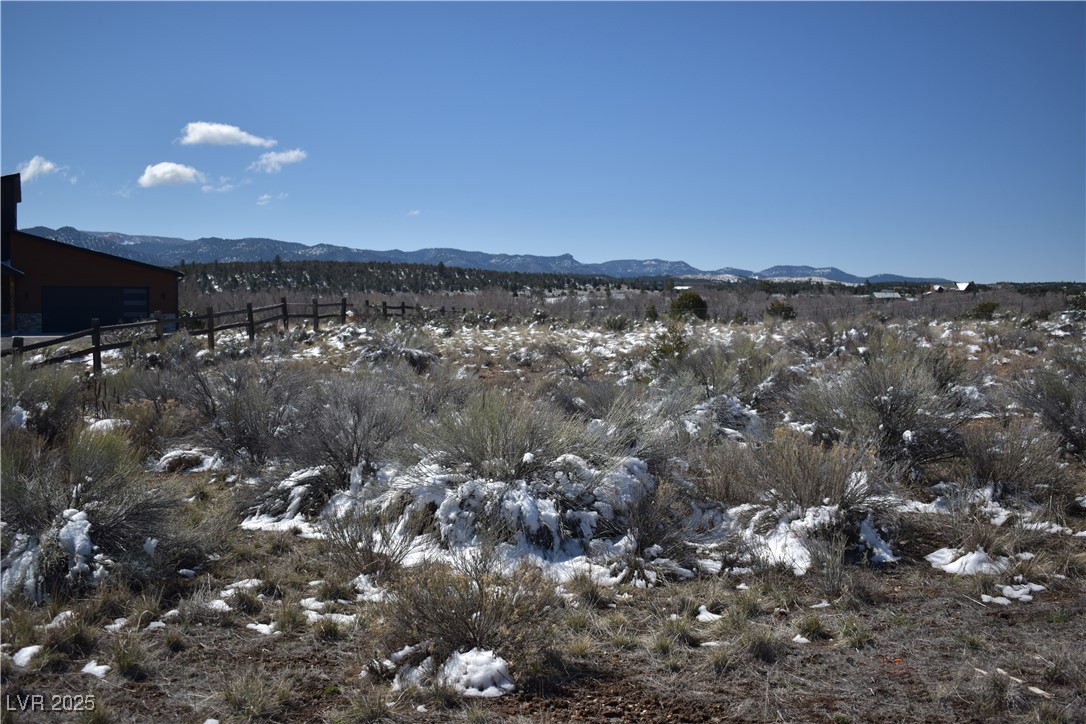 187 West Bryce Gate Circle Hatch, UT 84735 - Photo 10 of 25 Mountain view