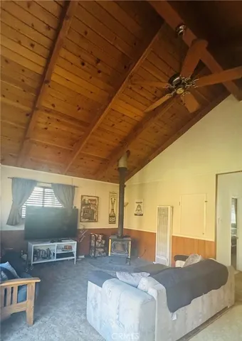 $2,200 | 27619 Canyon Drive, Lake Arrowhead, CA 92352