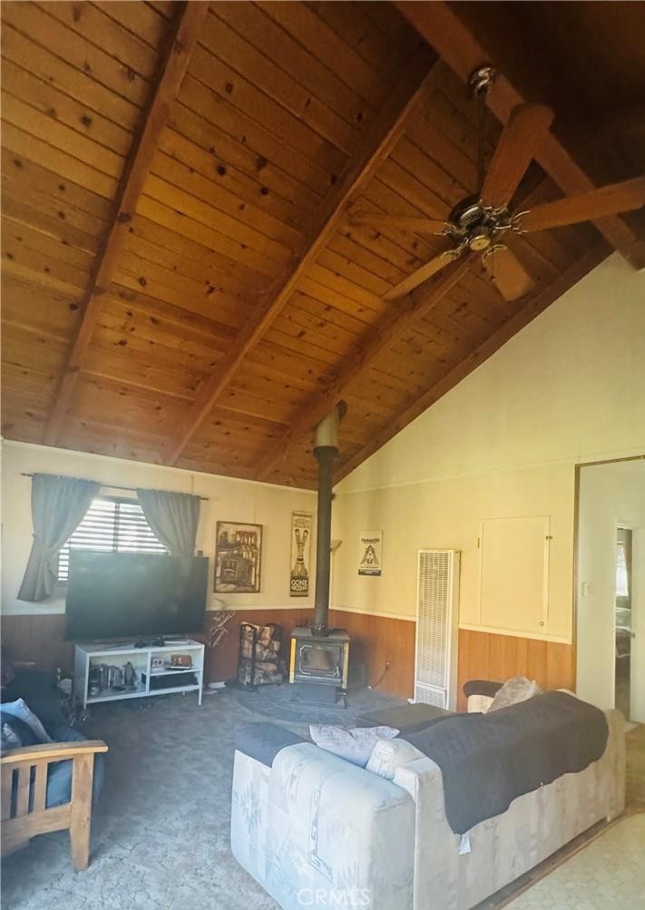 27619 Canyon Drive Lake Arrowhead, CA 92352 - Photo 3 of 13 Livingroom