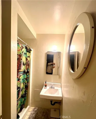 $2,200 | 27619 Canyon Drive, Lake Arrowhead, CA 92352