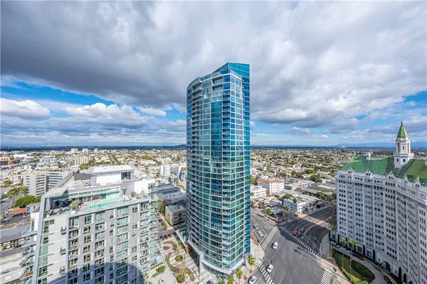 $750,000 | 700 East Ocean Boulevard, Unit 3003, Long Beach, CA 90802