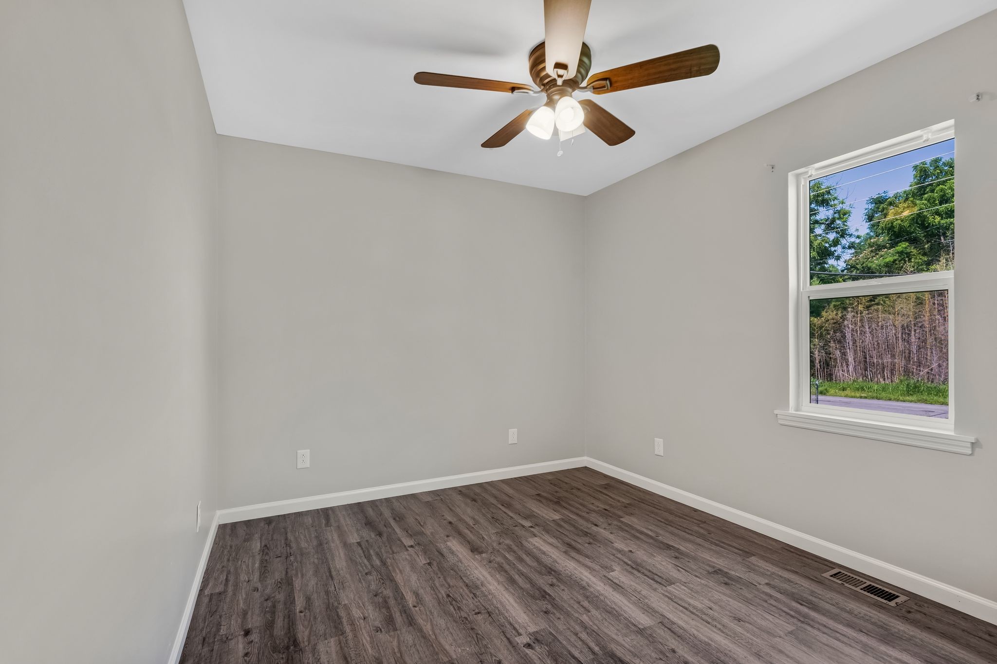 212 Marbury Road Tullahoma, TN 37388 - Photo 12 of 21 Gallery Image 12