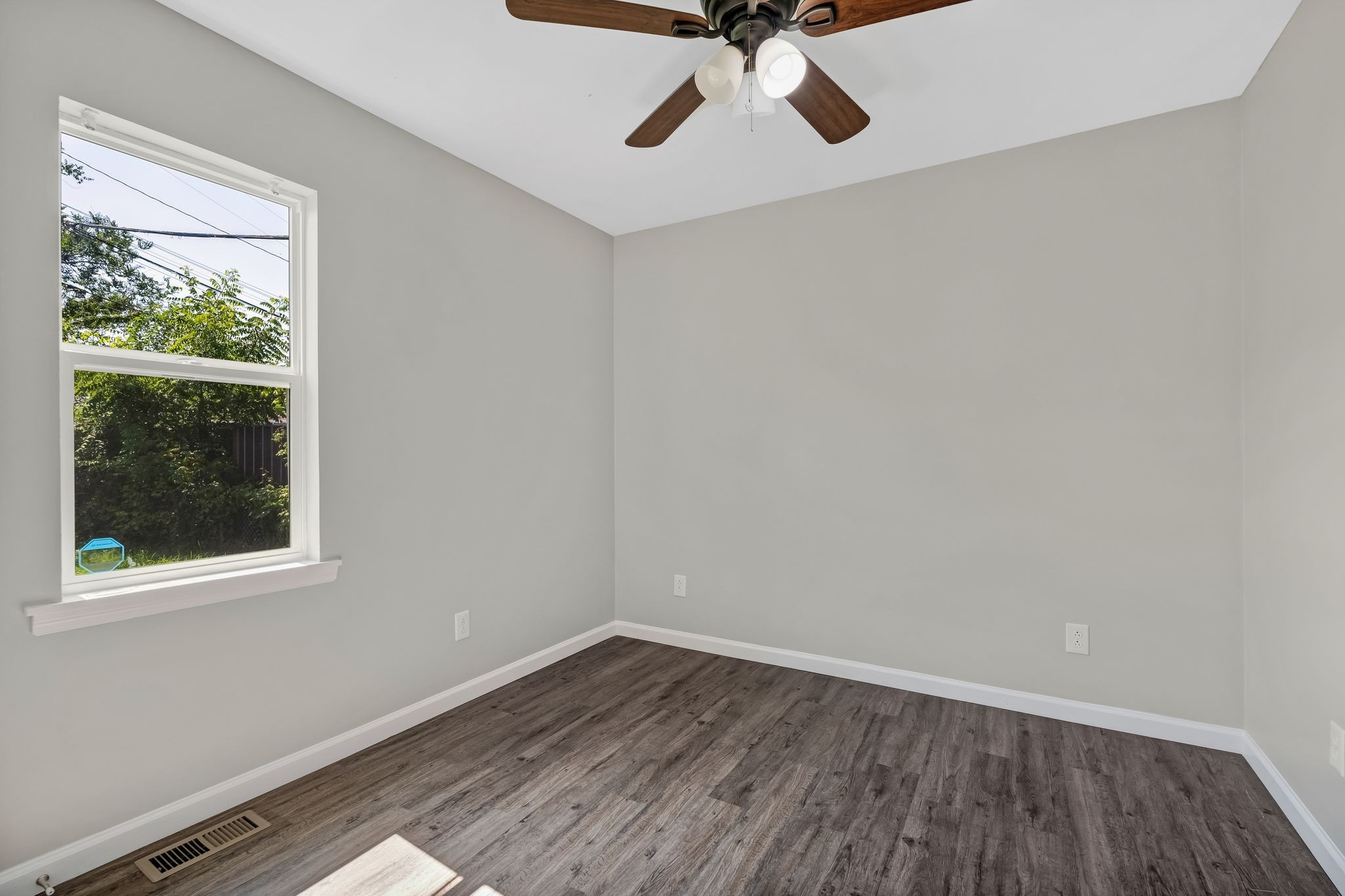 212 Marbury Road Tullahoma, TN 37388 - Photo 15 of 21 Gallery Image 15
