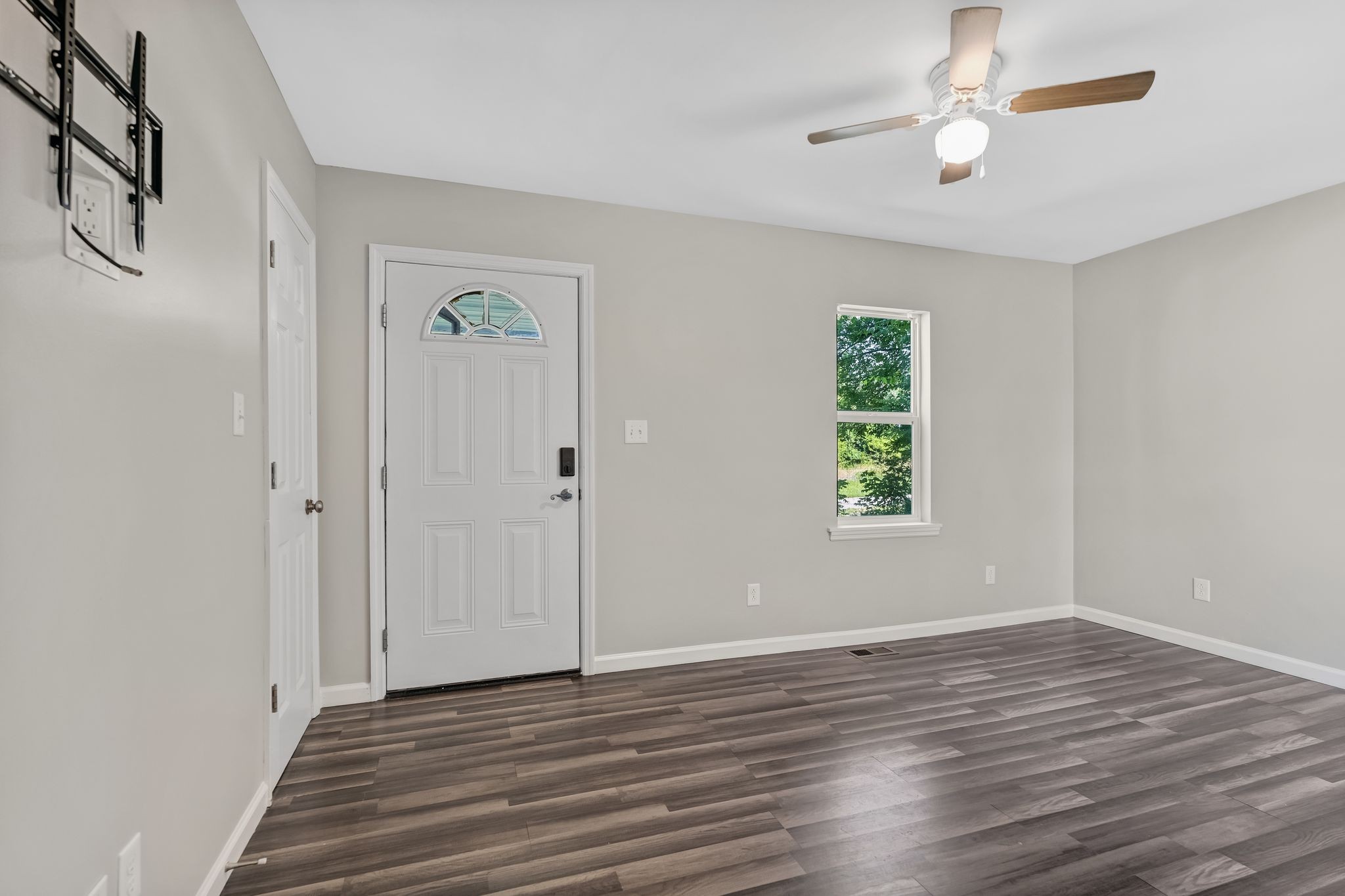 212 Marbury Road Tullahoma, TN 37388 - Photo 7 of 21 Gallery Image 7