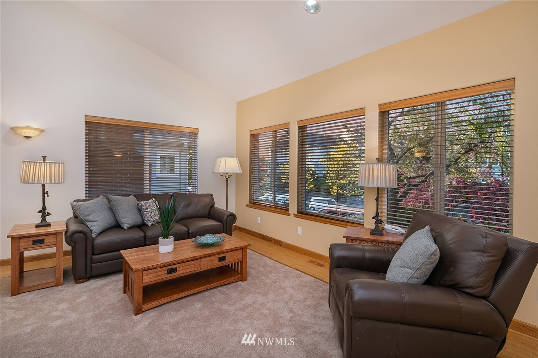 725 North 77th Street Seattle, WA 98103 - Photo 5 of 25