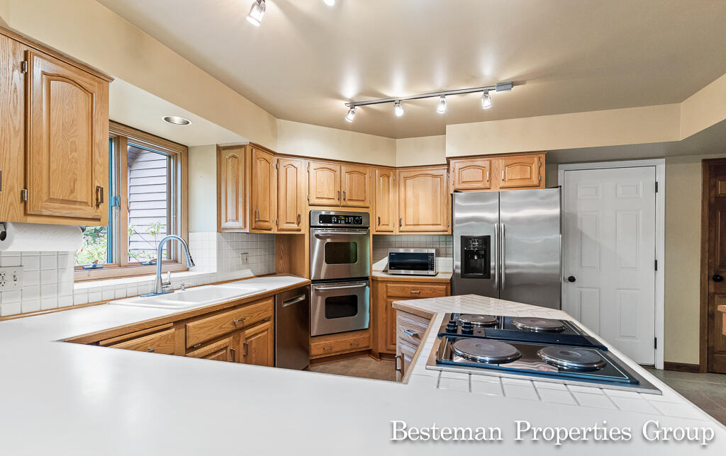 18121 Lovell Road Spring Lake, MI 49456 - Photo 41 of 95 18121LovellRd39Lores