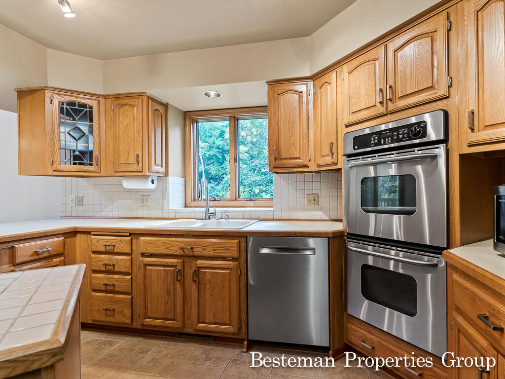 18121 Lovell Road Spring Lake, MI 49456 - Photo 45 of 95 18121LovellRd43Lores
