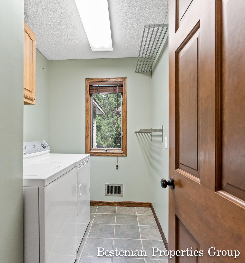 18121 Lovell Road Spring Lake, MI 49456 - Photo 46 of 95 18121LovellRd44Lores