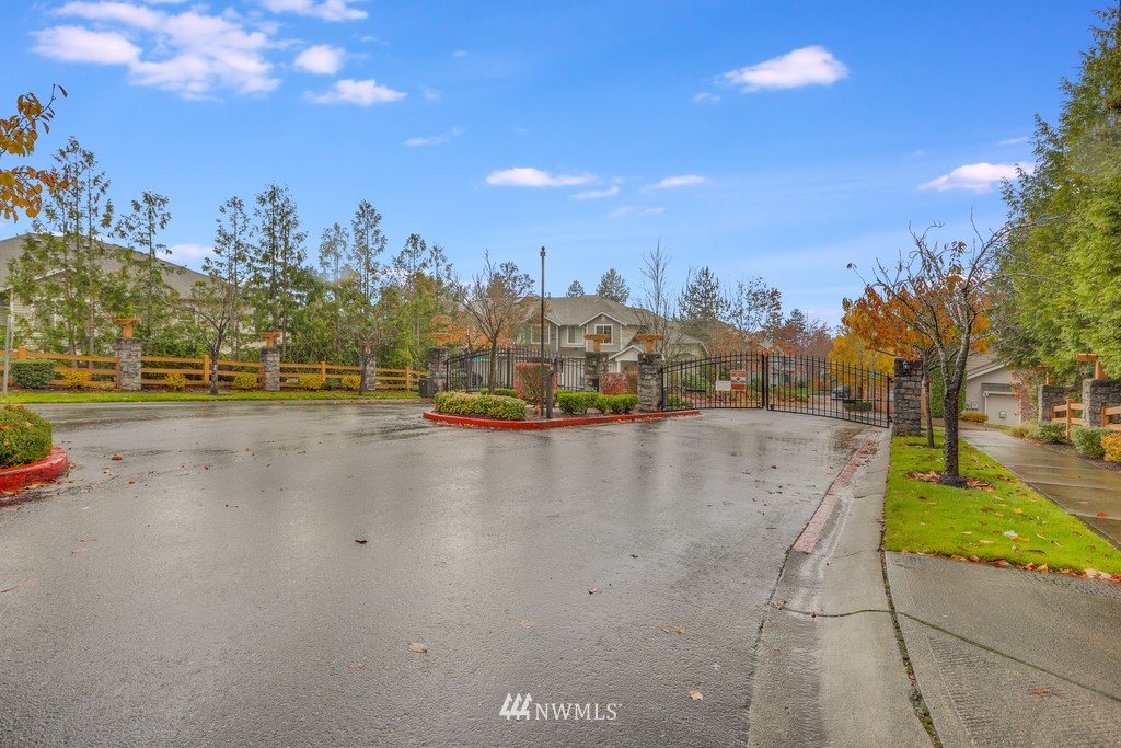 102 South 49th Street, Unit A Renton, WA 98055 - Photo 3 of 35 a view of a city