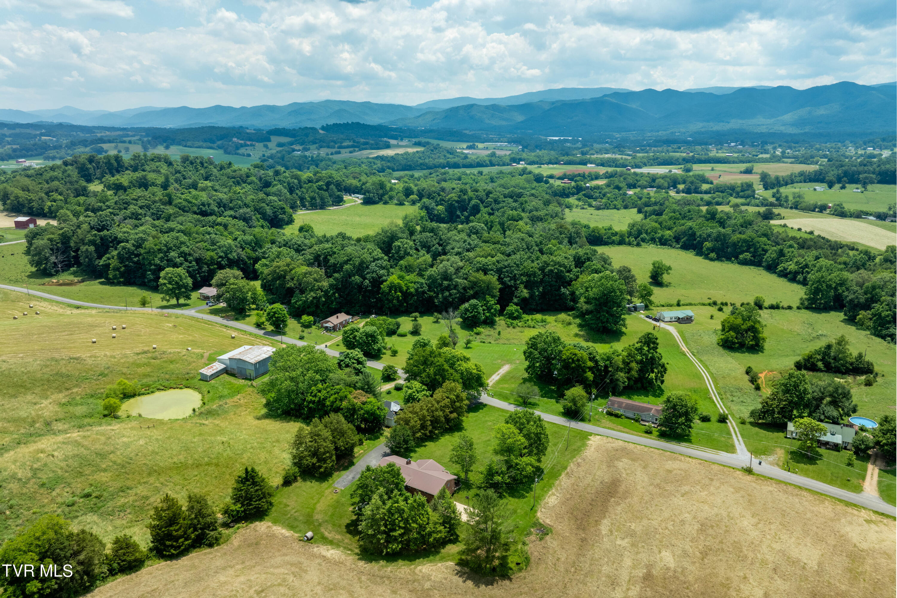 674 Snapp Bridge Road Limestone, TN 37681 - Photo 54 of 62 674 Snapp Bridge Rd (6 of 63)