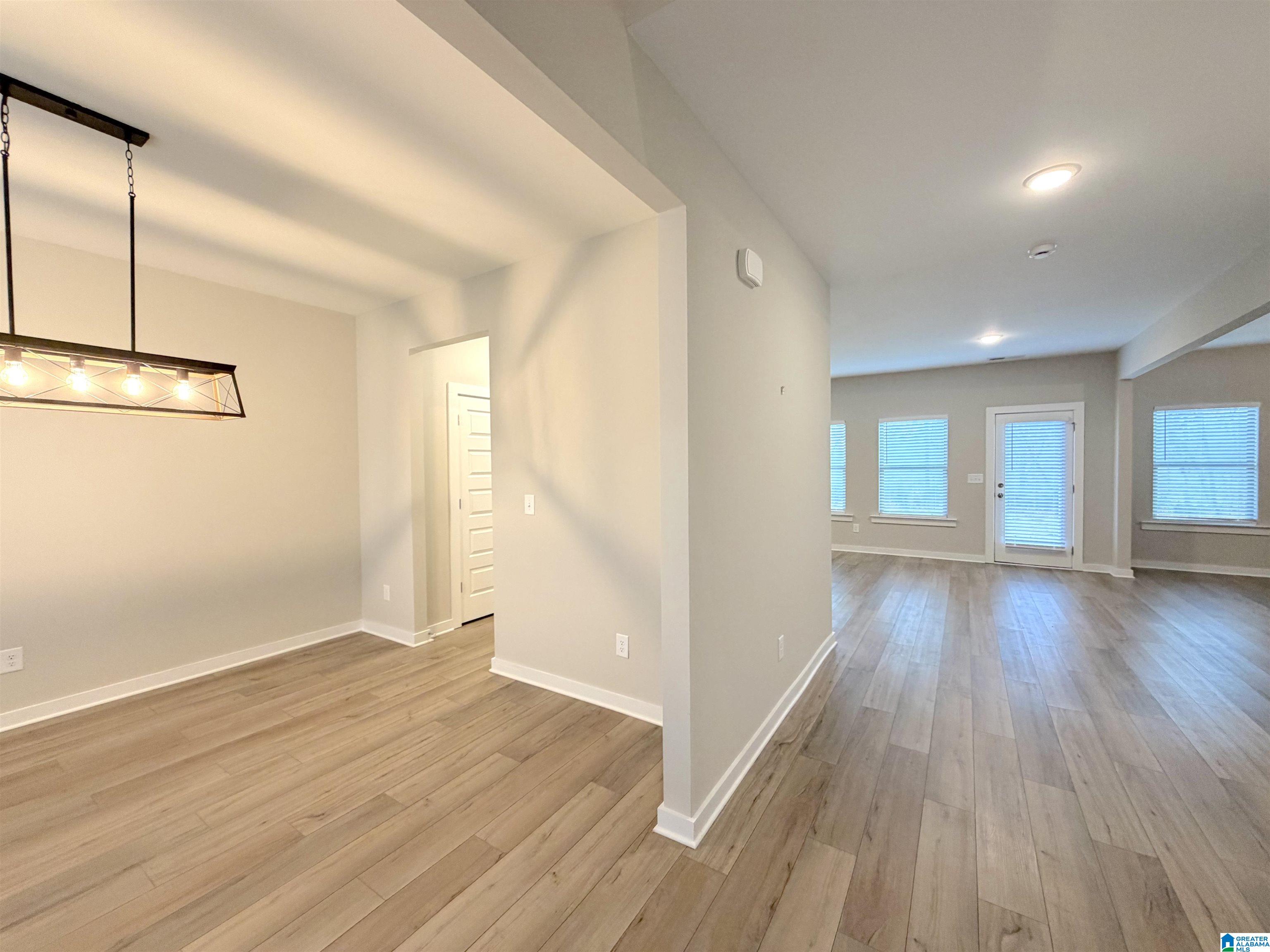109 Kings Way Jasper, AL 35501 - Photo 4 of 38