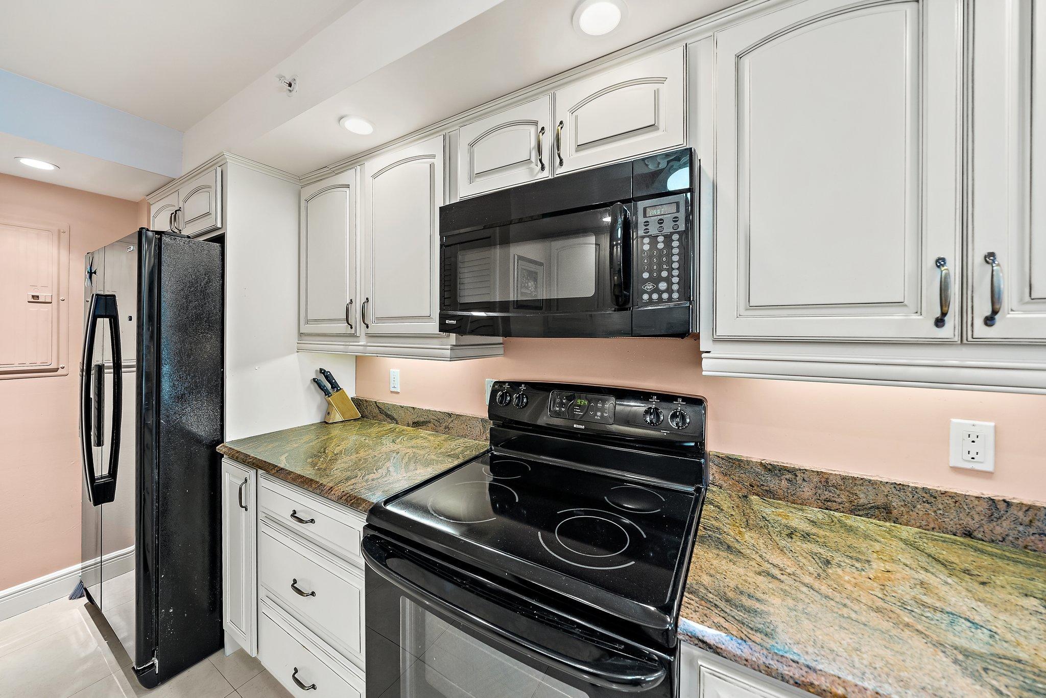 3000 North Ocean Drive, Unit 35F Riviera Beach, FL 33404 - Photo 14 of 36 027-3000NOceanDr35F-SingerIsland-FL-SMAL