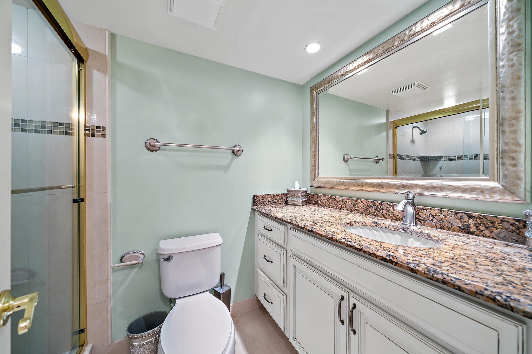 3000 North Ocean Drive, Unit 35F Riviera Beach, FL 33404 - Photo 22 of 36 Guest bath