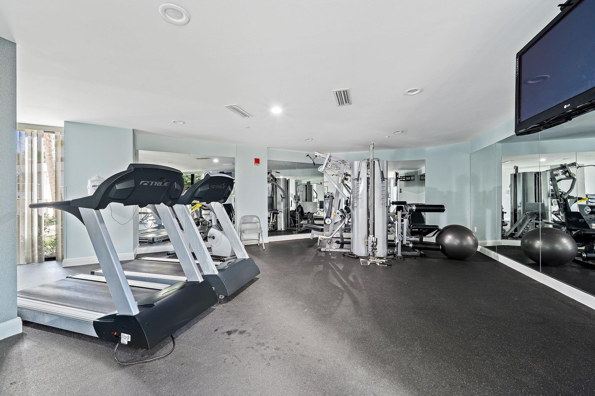 3000 North Ocean Drive, Unit 35F Riviera Beach, FL 33404 - Photo 33 of 36 071-3000NOceanDr35F-SingerIsland-FL-SMAL