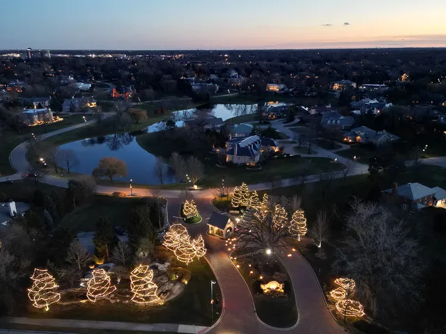 $2,195,000 | 1753 Midwest Club Parkway, Oak Brook, IL 60523