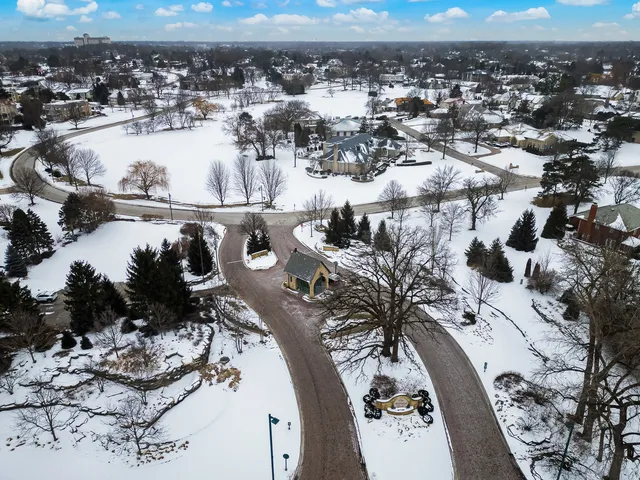 $2,195,000 | 1753 Midwest Club Parkway, Oak Brook, IL 60523