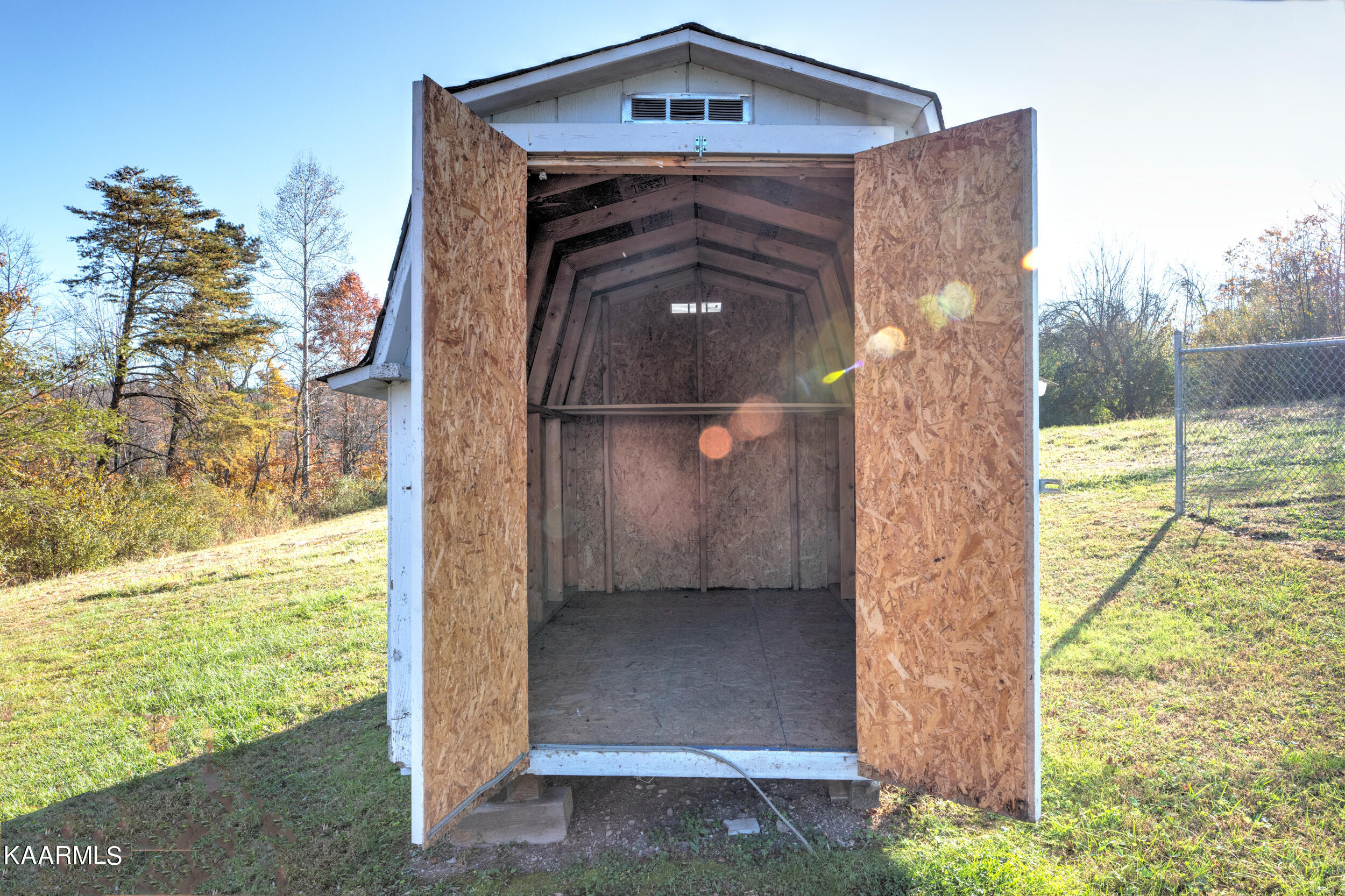 1228 Ridge Road Caryville, TN 37714 - Photo 11 of 52 9CFD3480-CE89-4C6B-A13C-814F872A89ED