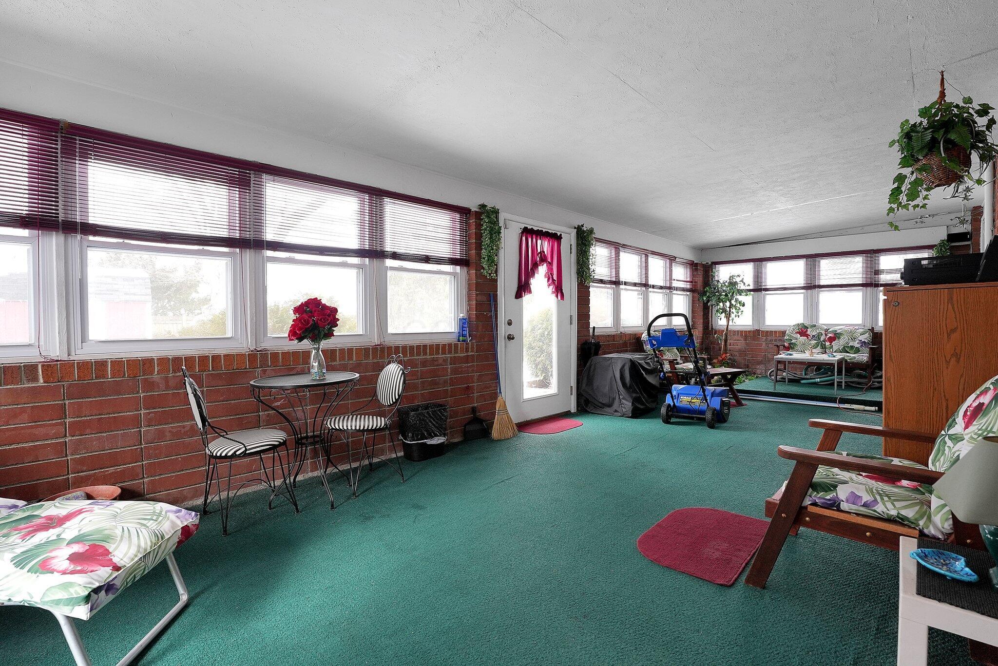 116 South Summit Ridge Drive Southwest Reynoldsburg, OH 43068 - Photo 26 of 32 3 Season Room