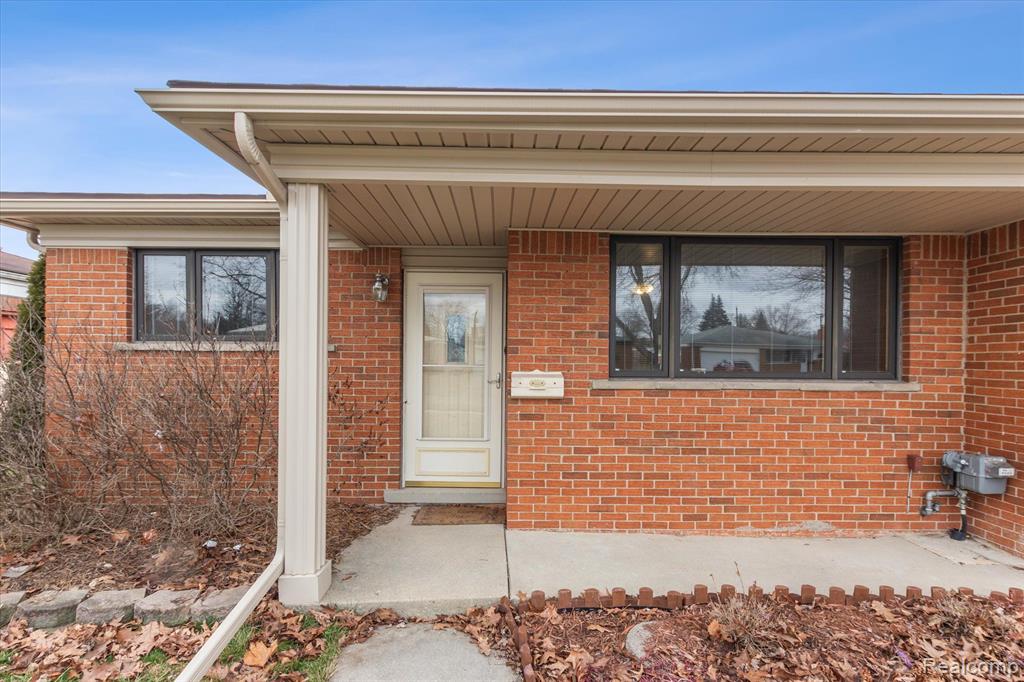 31343 Rosenbusch Drive Warren, MI 48088 - Photo 6 of 37 Gallery Image 6