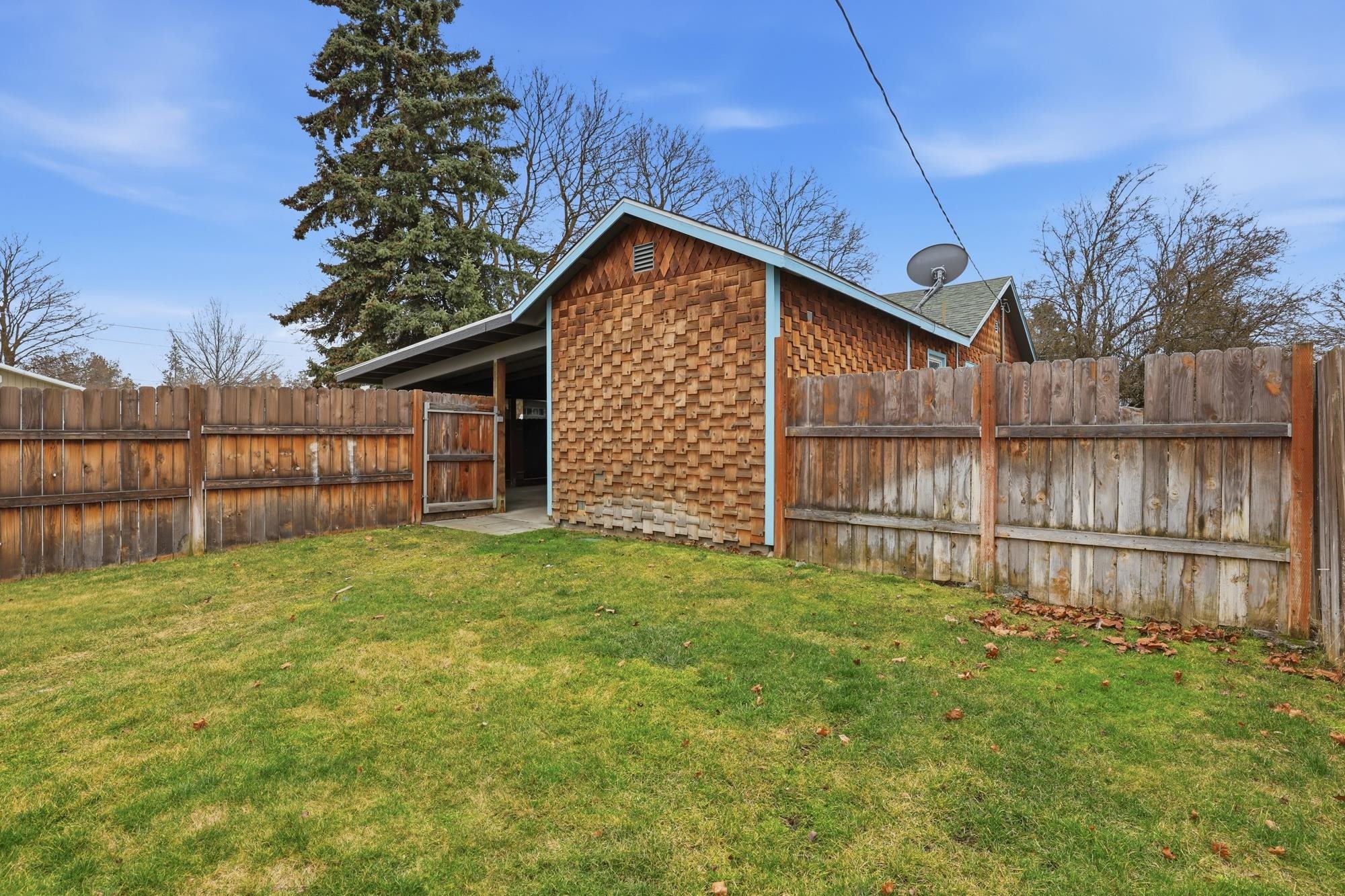 3927 East 26th Avenue Spokane, WA 99223 - Photo 24 of 44