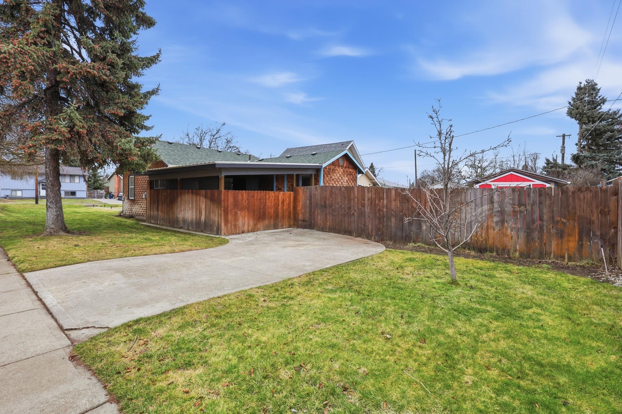 3927 East 26th Avenue Spokane, WA 99223 - Photo 25 of 44