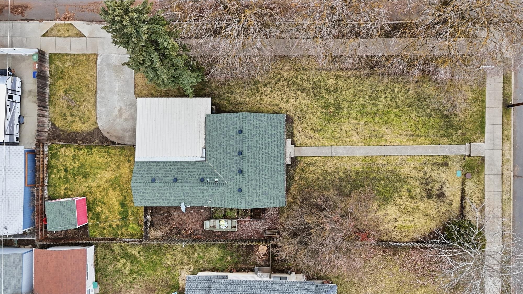 3927 East 26th Avenue Spokane, WA 99223 - Photo 28 of 44