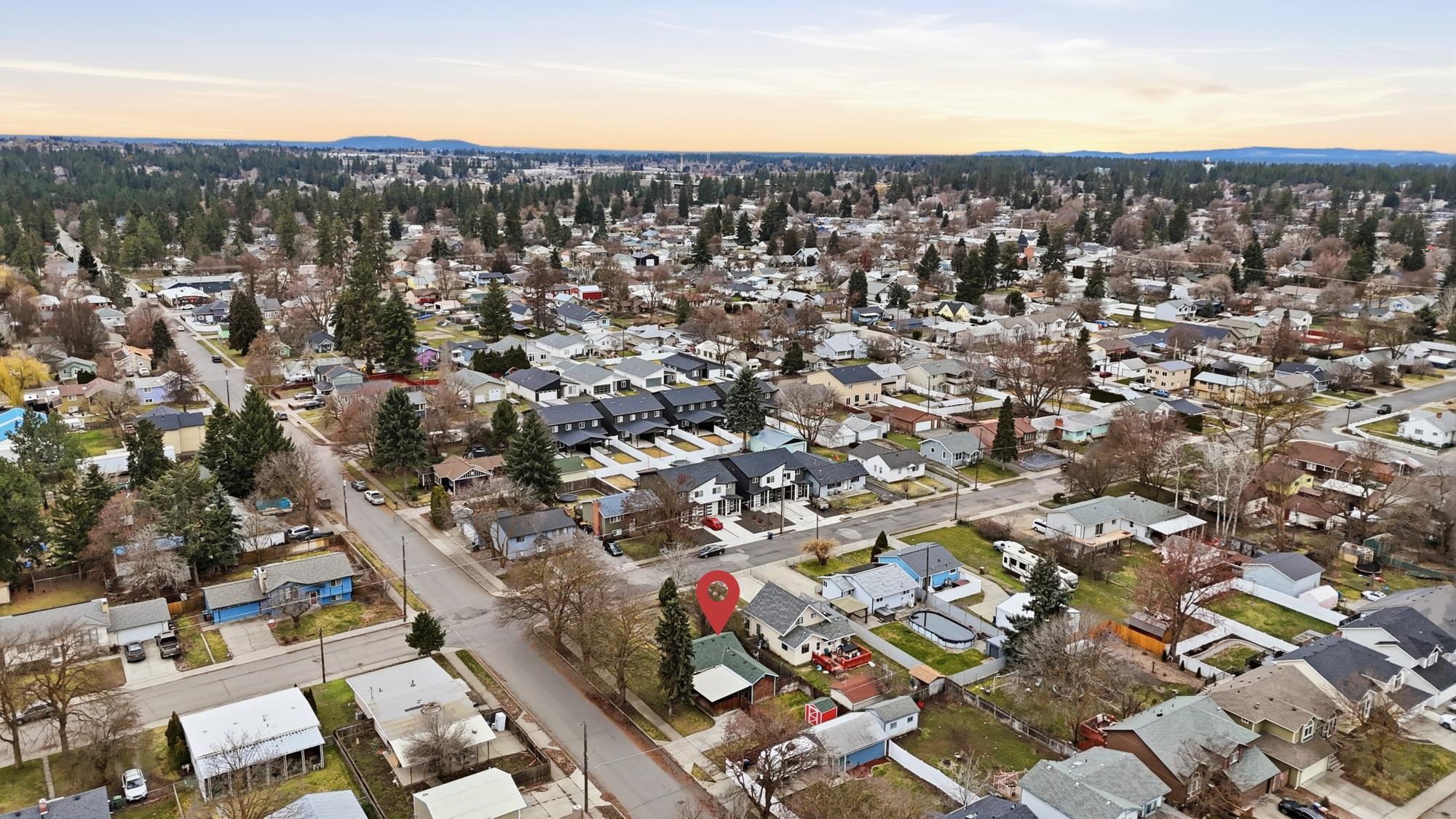 3927 East 26th Avenue Spokane, WA 99223 - Photo 38 of 44
